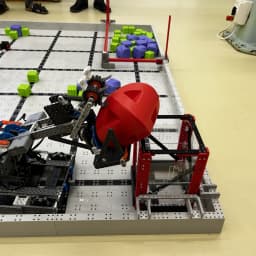 02 NumOne trénink červený element